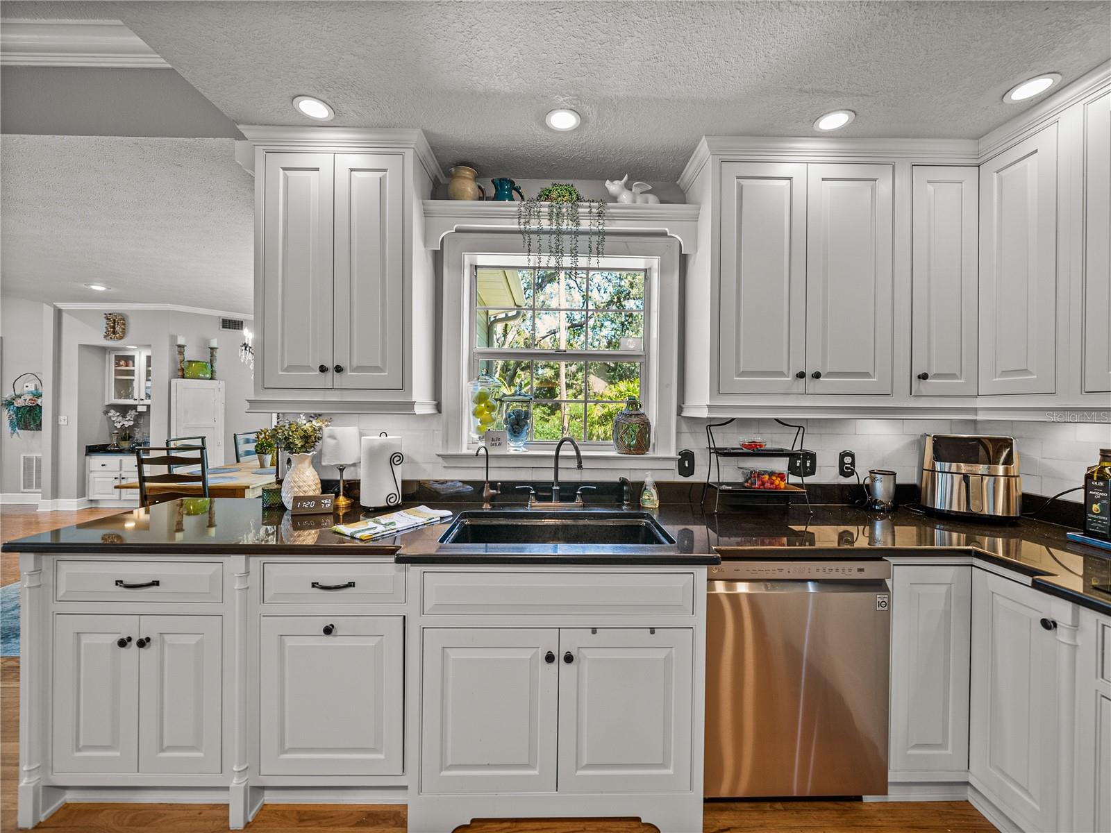 Image 30 of 88 For 4611 Ackerly Way