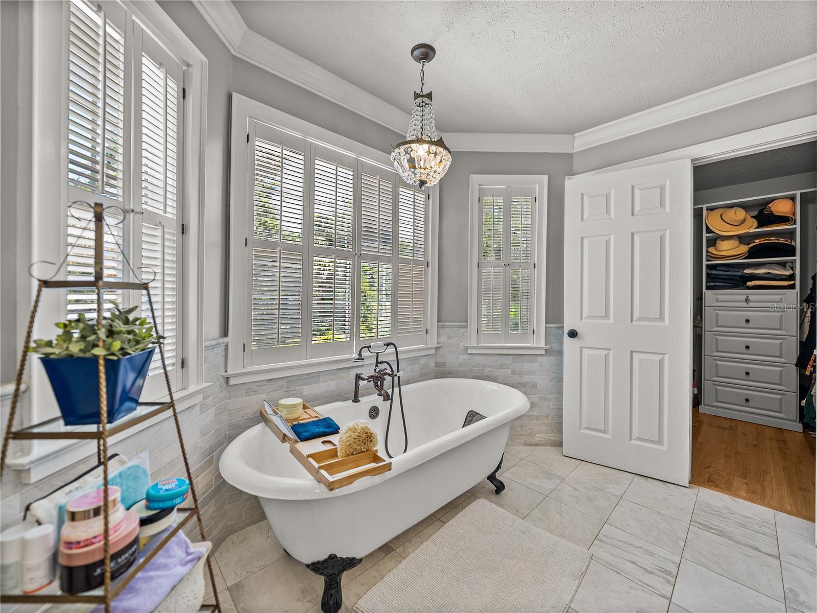 Image 62 of 88 For 4611 Ackerly Way