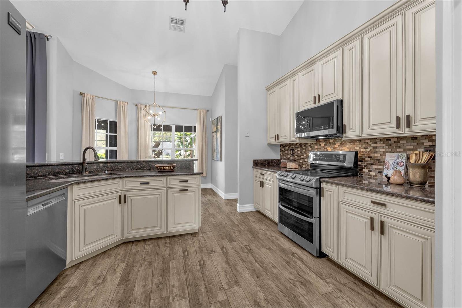Image 10 of 36 For 10421 Mesa Lane