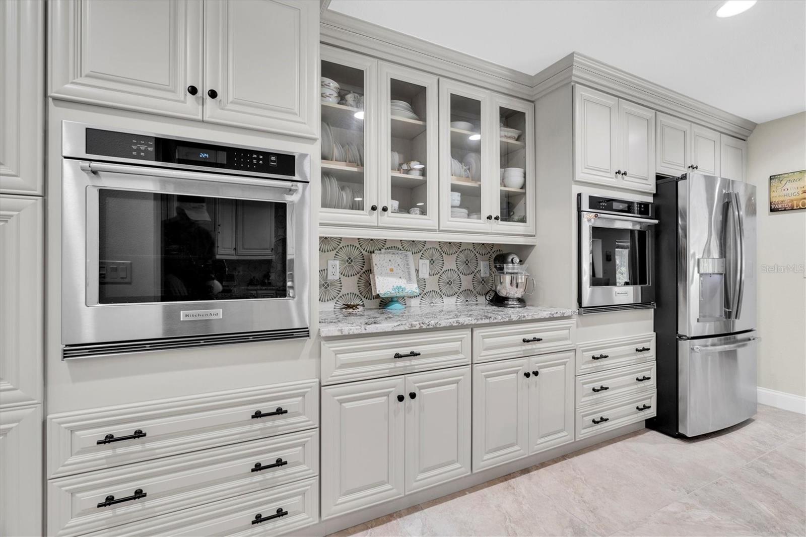 Listing photo id 8 for 4049 Wellington Parkway