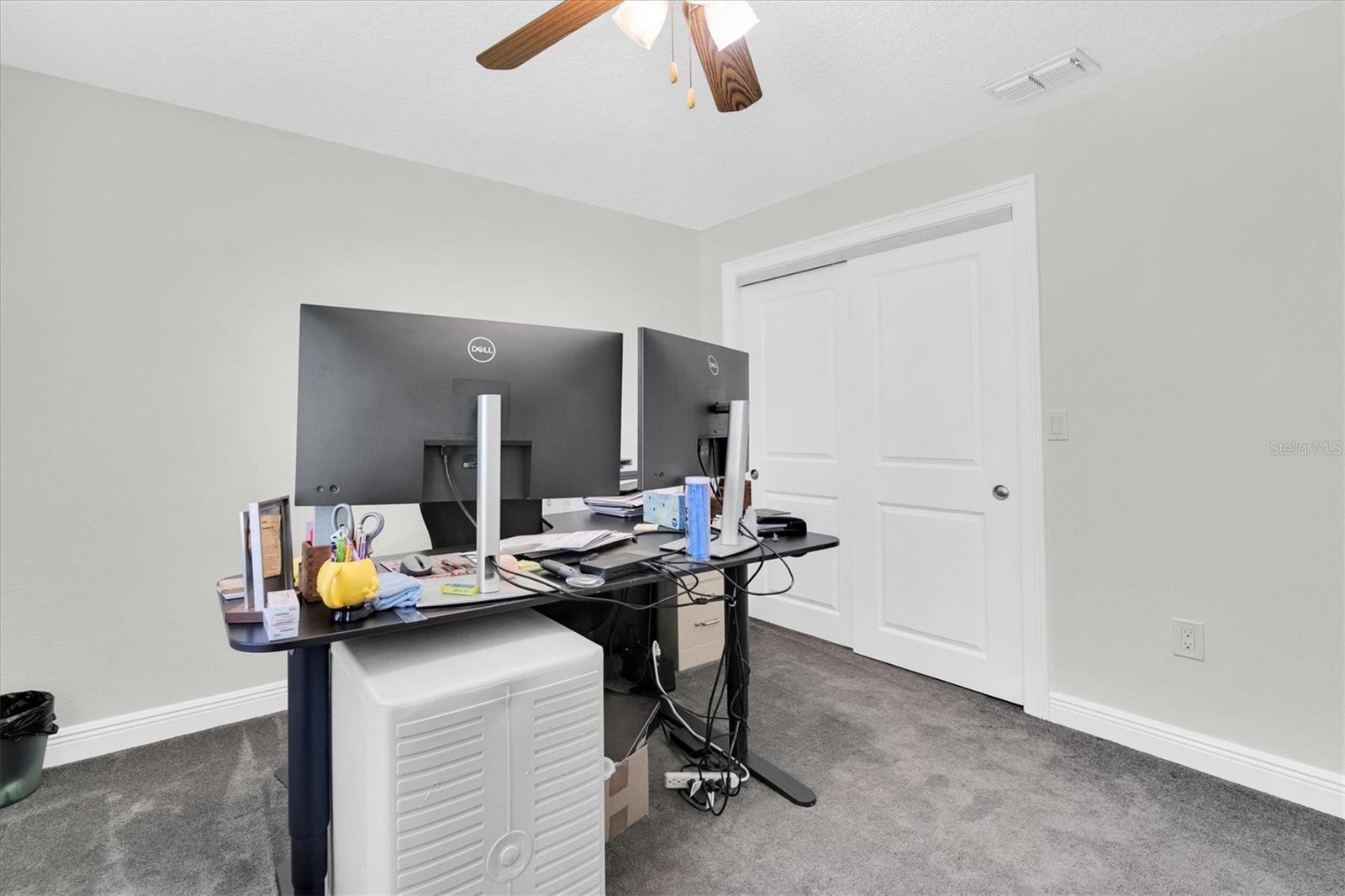 Listing photo id 36 for 4049 Wellington Parkway