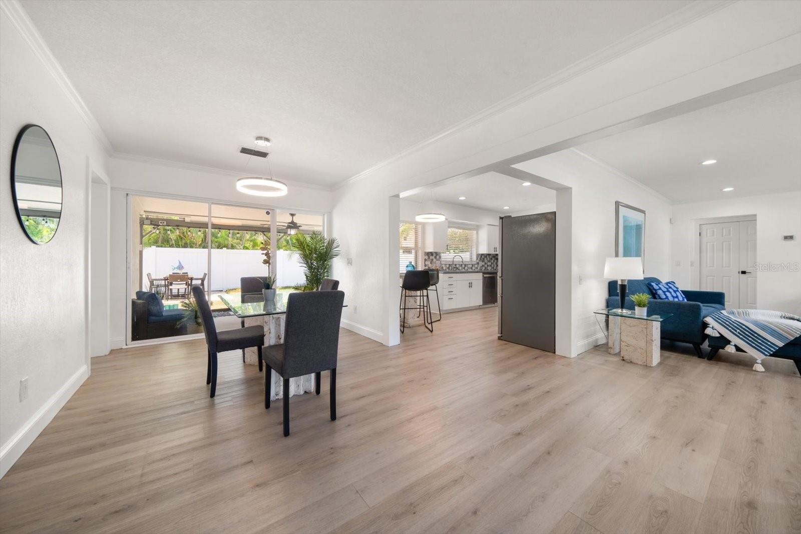 Image 12 of 58 For 13514 Oval Drive W
