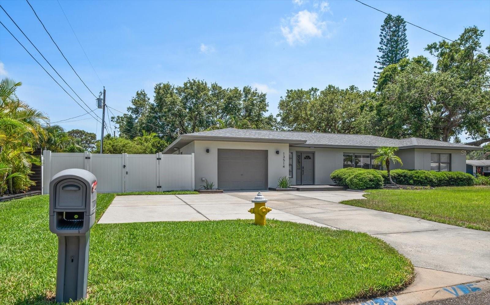Image 2 of 58 For 13514 Oval Drive W