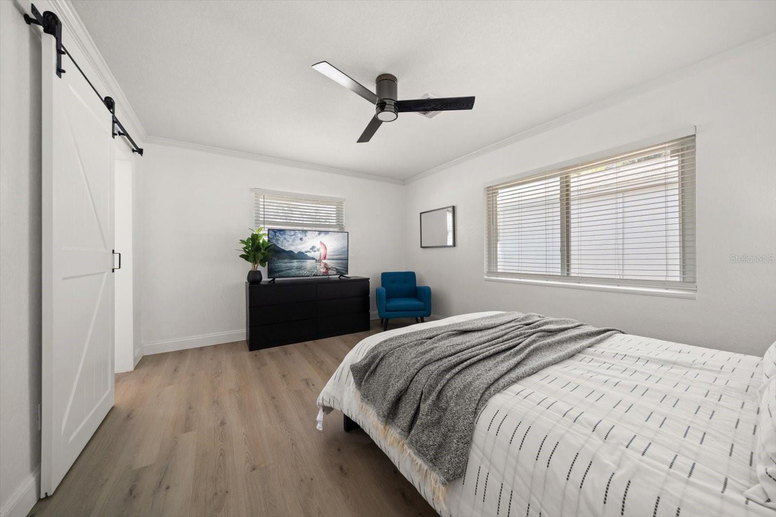 Image 23 of 58 For 13514 Oval Drive W