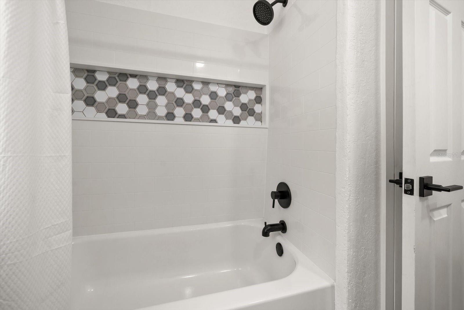 Image 33 of 58 For 13514 Oval Drive W