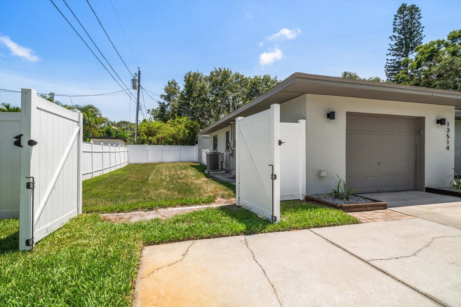 Image 50 of 58 For 13514 Oval Drive W