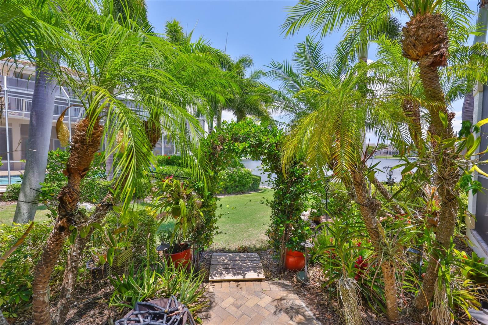 Image 76 of 89 For 5417 Tybee Island Drive