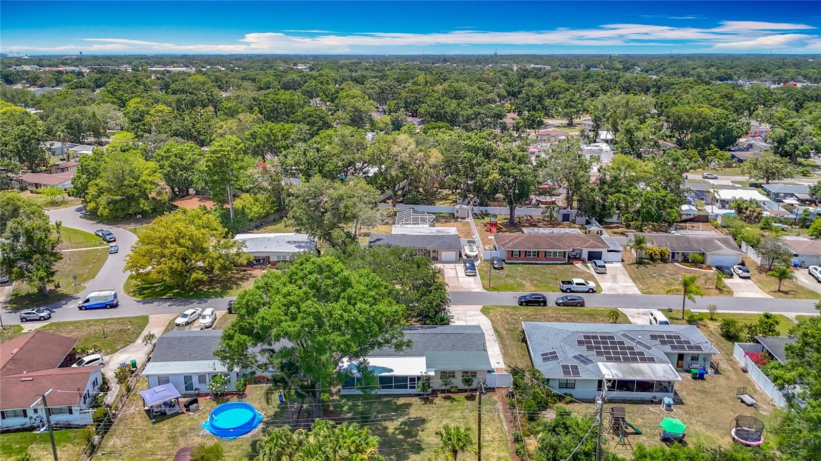 Listing photo id 49 for 4915 Chariton Avenue