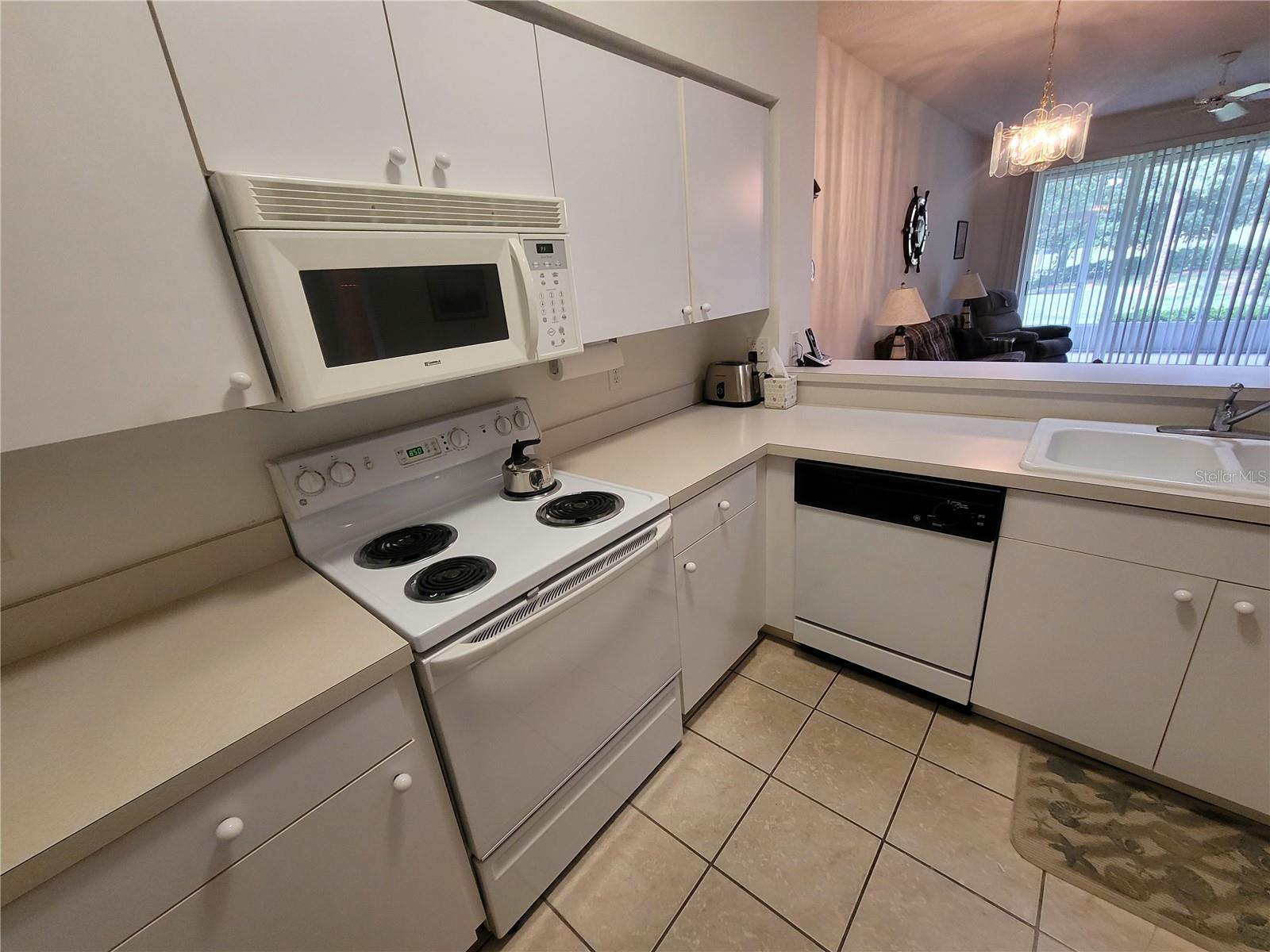 Image 11 of 37 For 611 Tremont Greens Lane