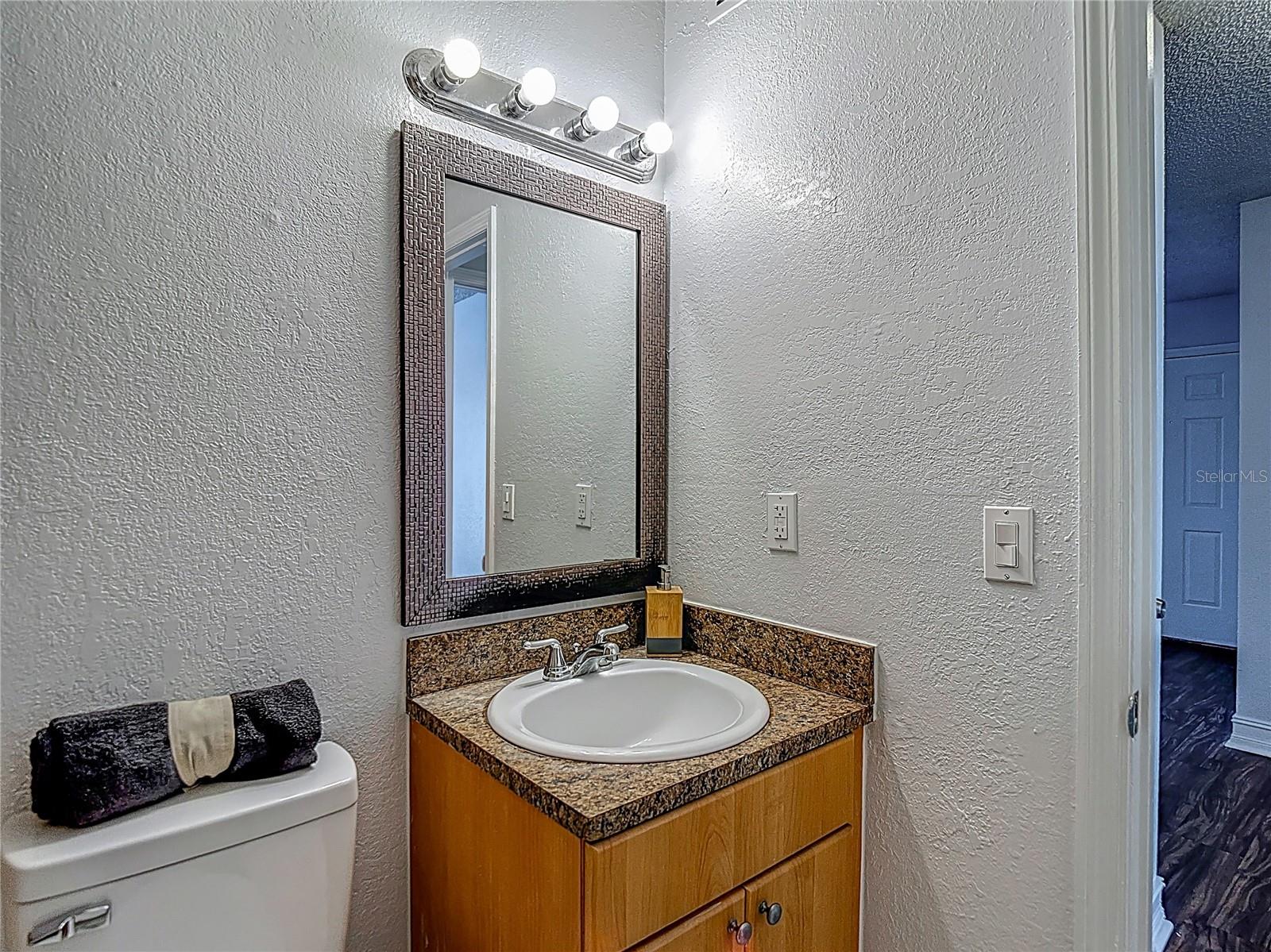 Image 31 of 41 For 21032 Voyager Blvd  8