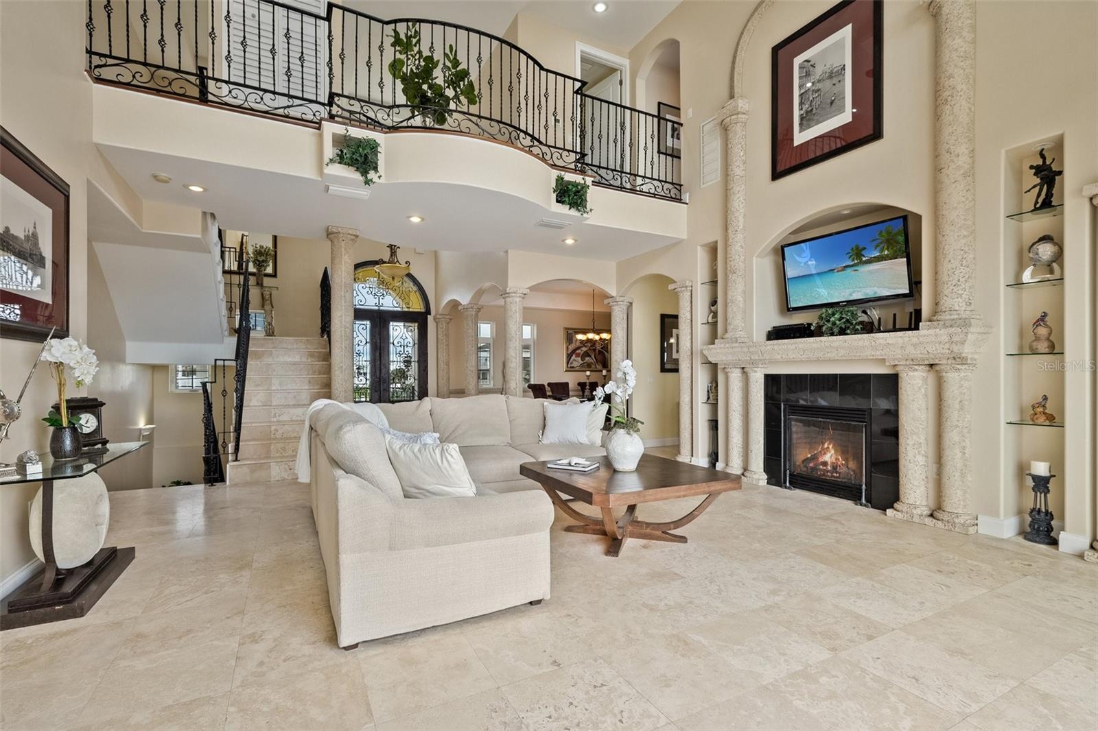 Listing photo id 8 for 3236 Gulf Winds Circle