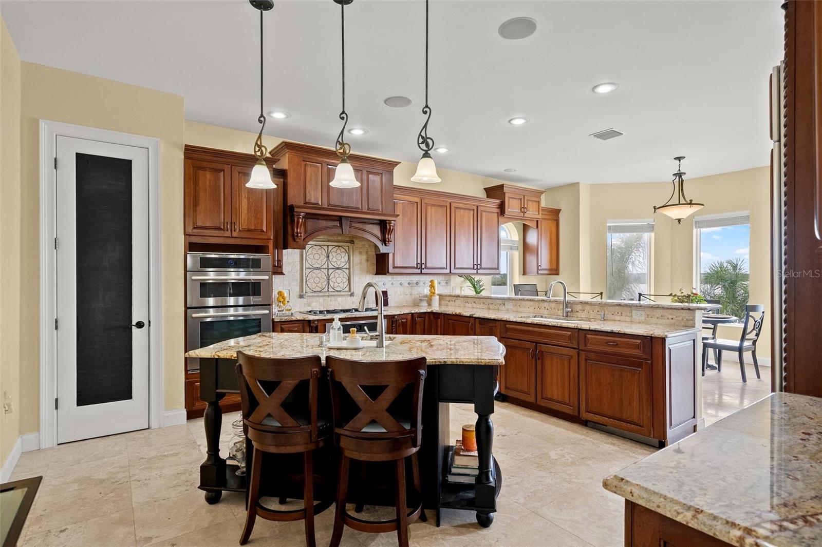 Listing photo id 12 for 3236 Gulf Winds Circle