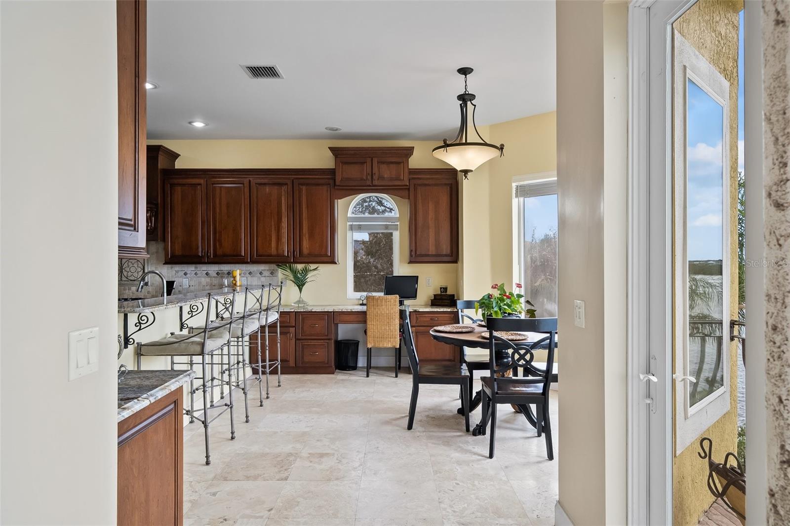 Listing photo id 15 for 3236 Gulf Winds Circle