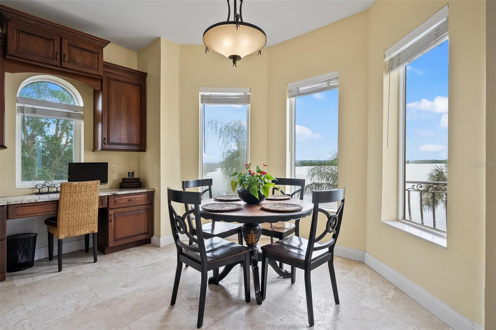 Listing photo id 16 for 3236 Gulf Winds Circle