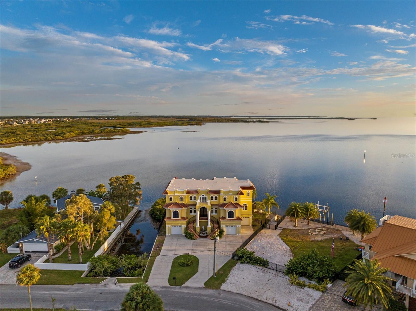 Listing photo id 0 for 3236 Gulf Winds Circle