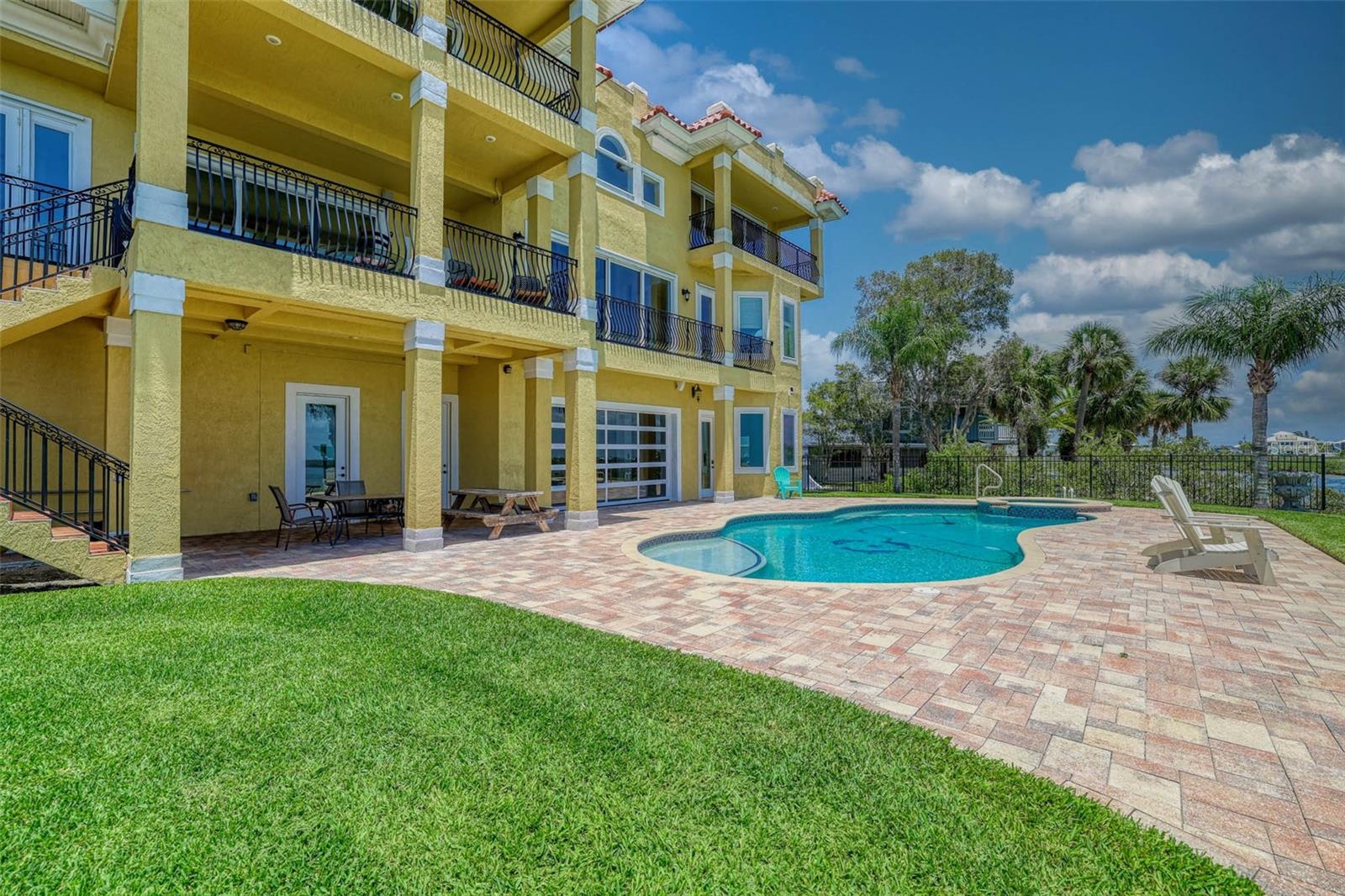 Listing photo id 72 for 3236 Gulf Winds Circle