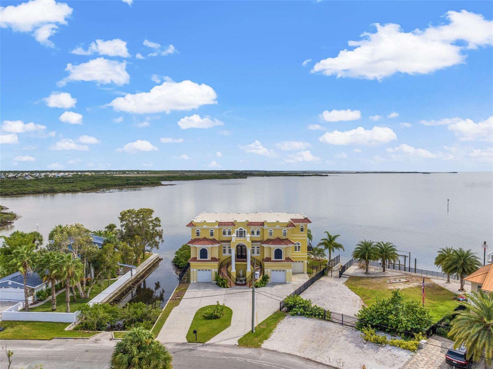 Listing photo id 75 for 3236 Gulf Winds Circle