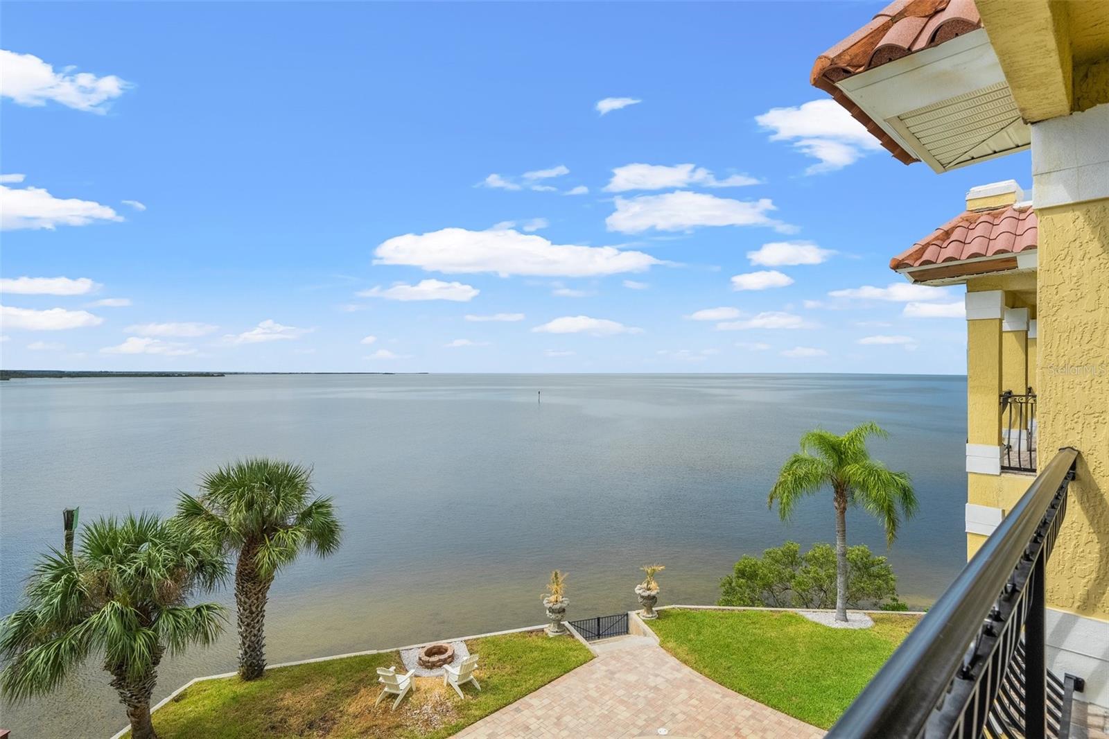 Listing photo id 7 for 3236 Gulf Winds Circle