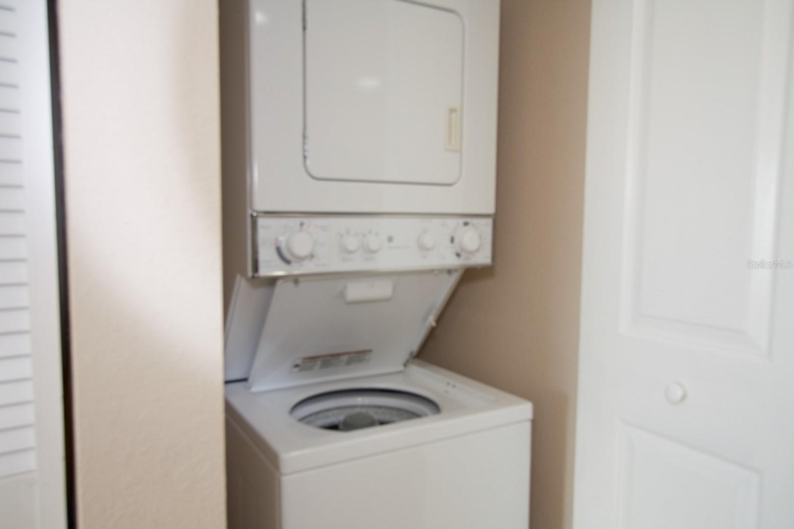 Image 15 of 72 For 11605 Gulf Boulevard 506
