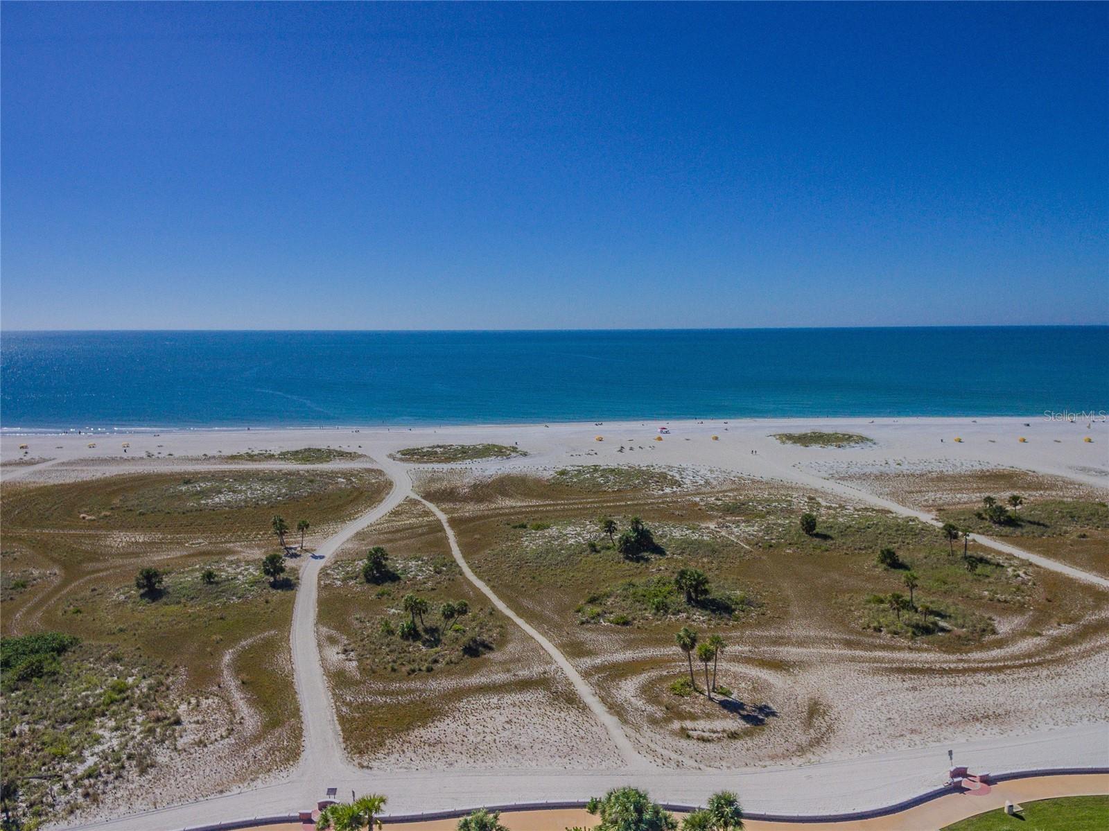Image 18 of 72 For 11605 Gulf Boulevard 506