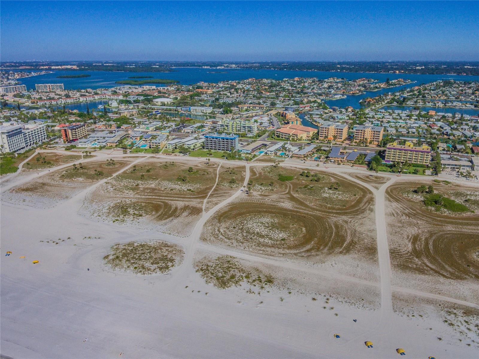 Image 19 of 72 For 11605 Gulf Boulevard 506