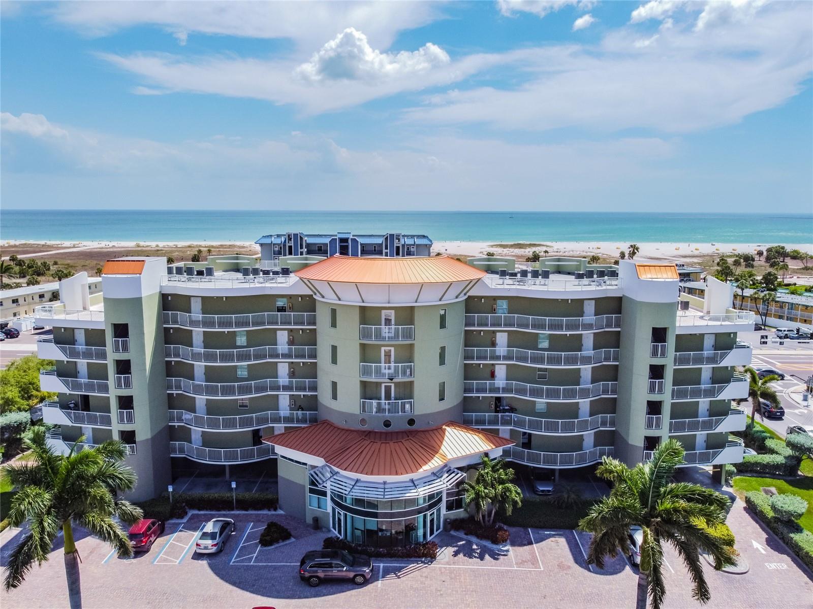 Image 29 of 72 For 11605 Gulf Boulevard 506