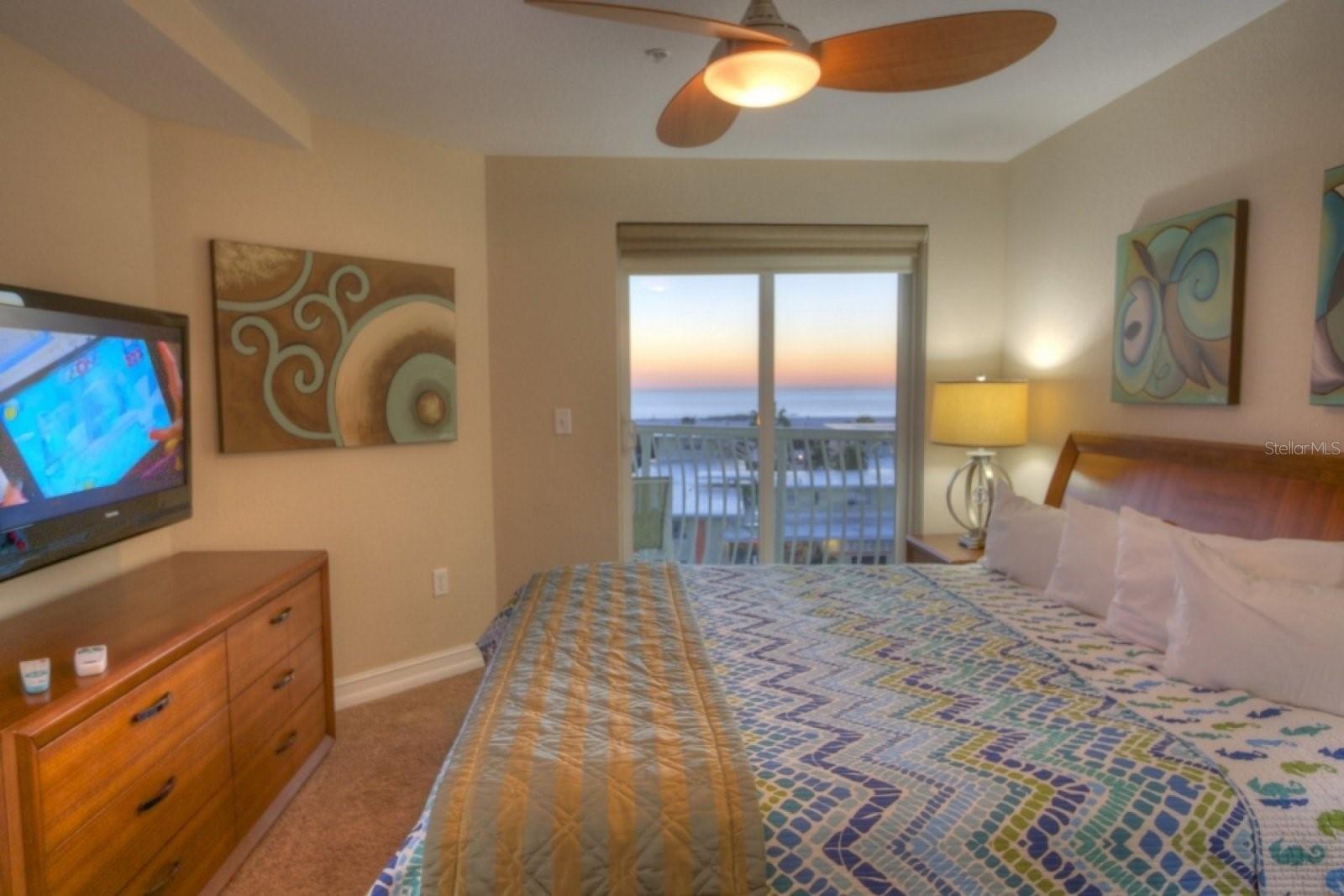 Image 9 of 72 For 11605 Gulf Boulevard 506