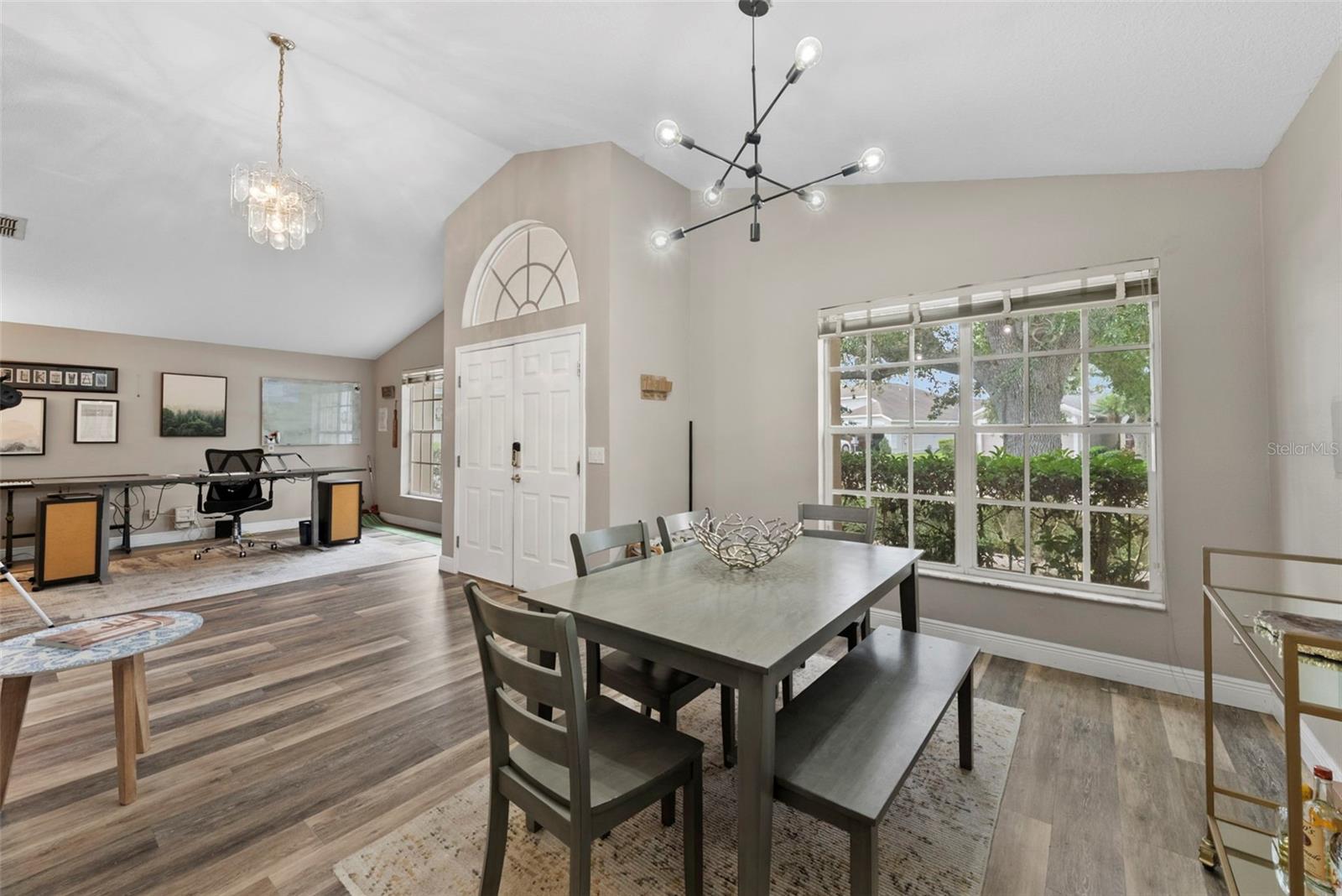 Image 20 of 52 For 18017 Palm Breeze Drive