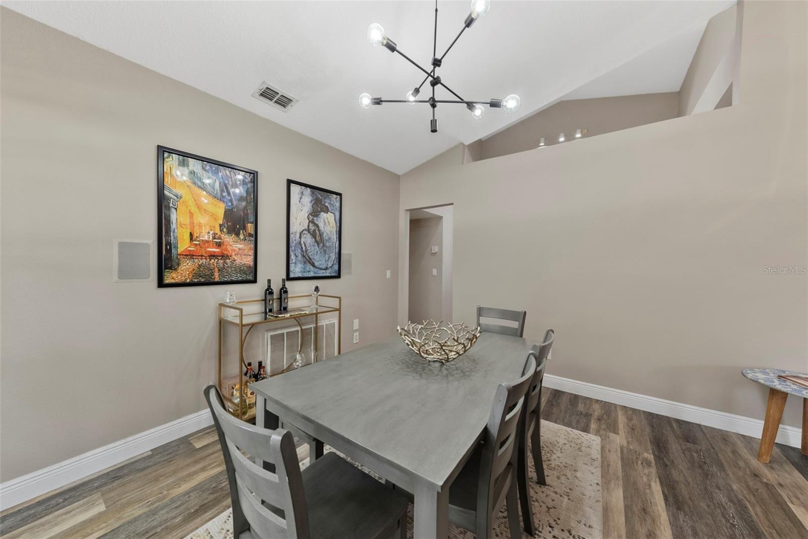 Image 22 of 52 For 18017 Palm Breeze Drive