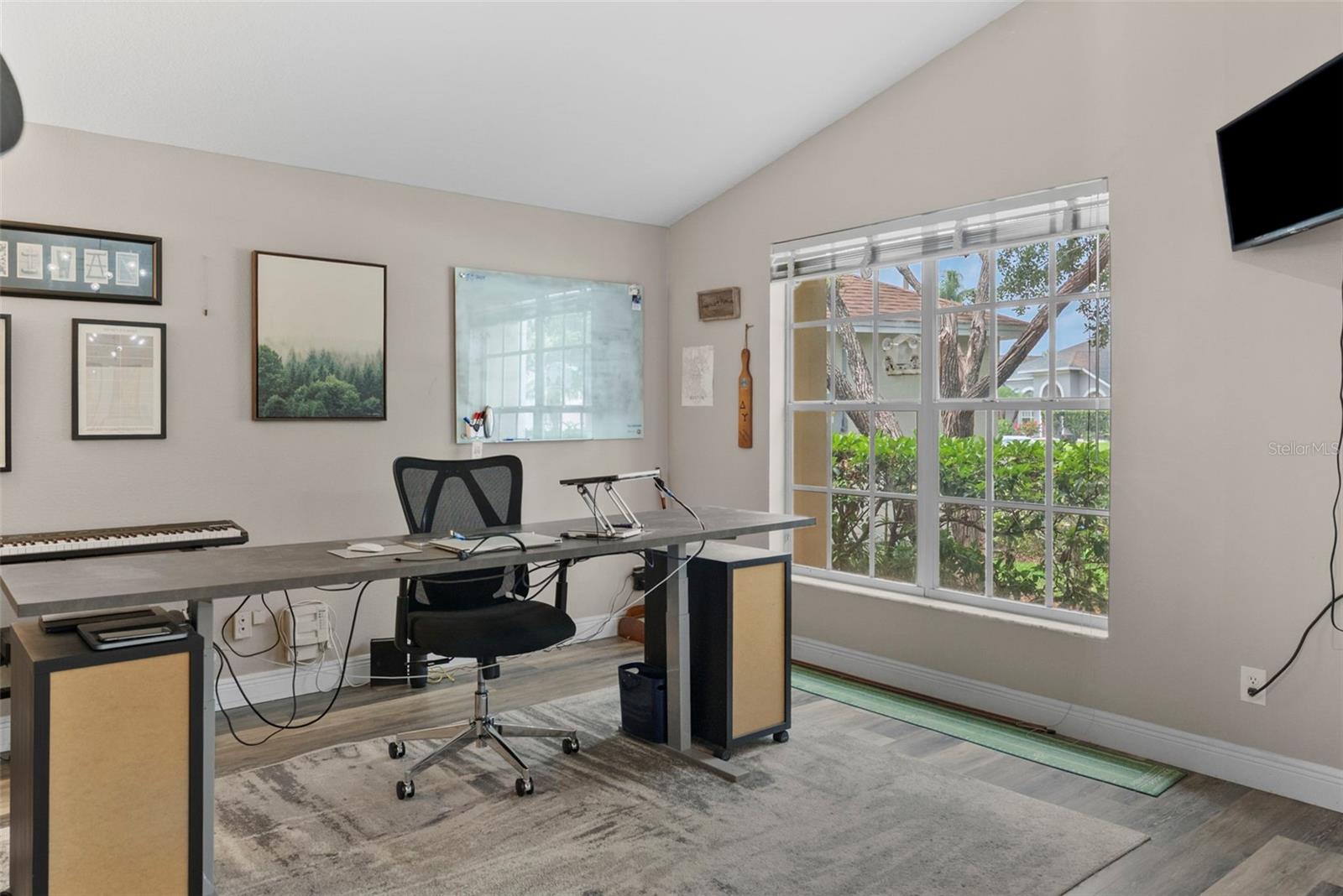 Image 25 of 52 For 18017 Palm Breeze Drive