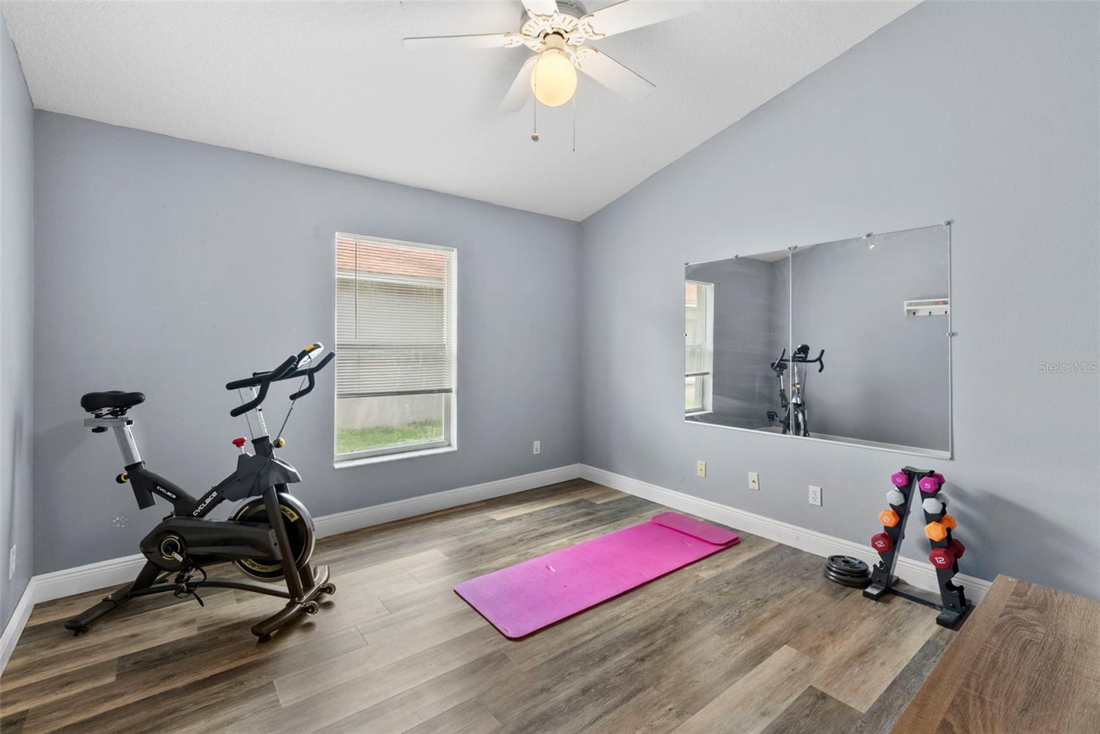 Image 40 of 52 For 18017 Palm Breeze Drive