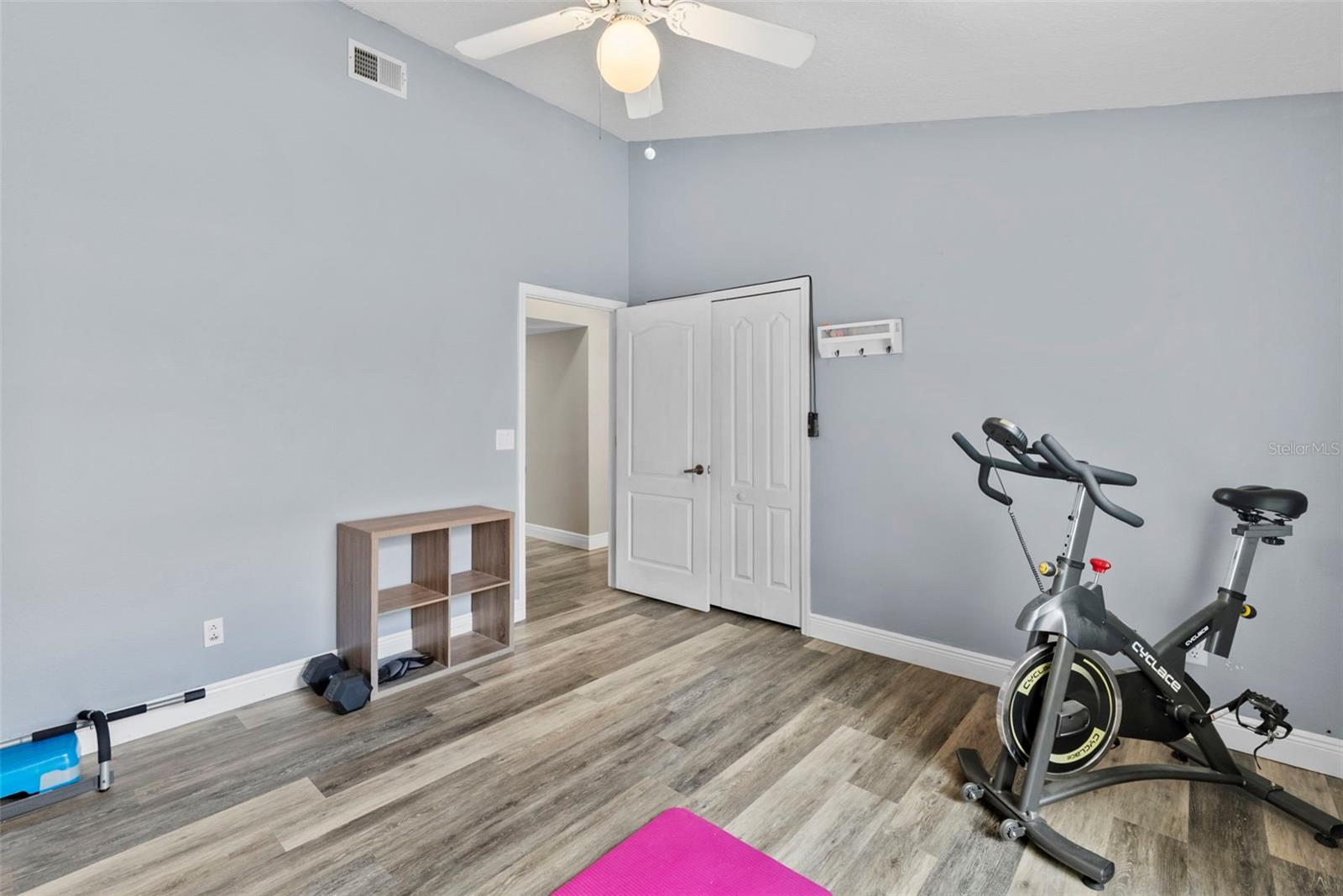 Image 41 of 52 For 18017 Palm Breeze Drive