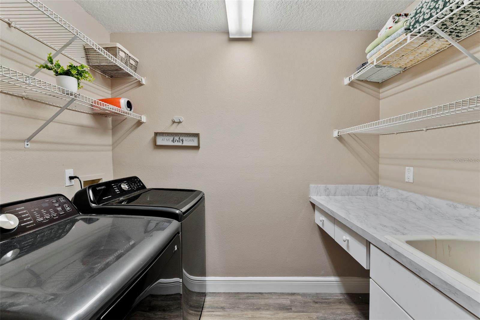 Image 42 of 52 For 18017 Palm Breeze Drive