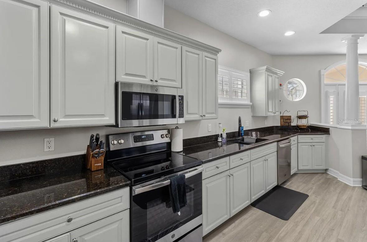 Image 13 of 60 For 202 Audubon Avenue 2