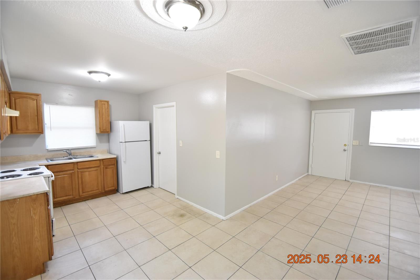Image 19 of 43 For 4432 Tarpon Drive