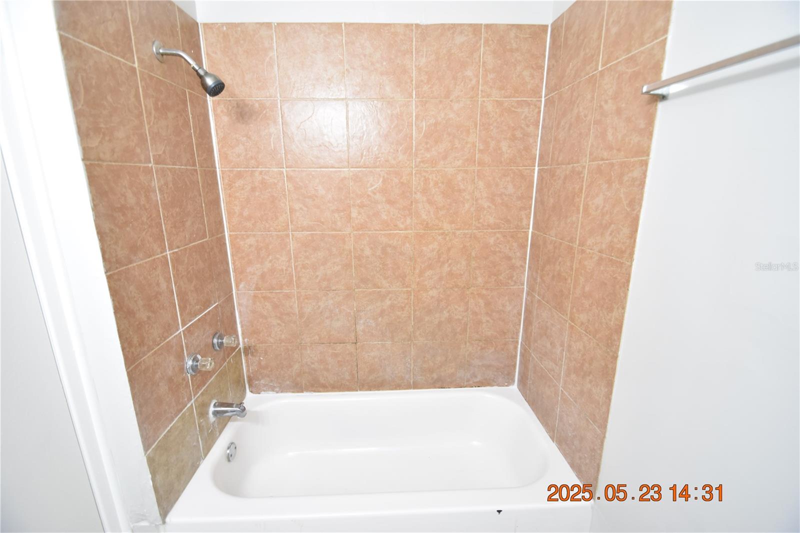 Image 37 of 43 For 4432 Tarpon Drive