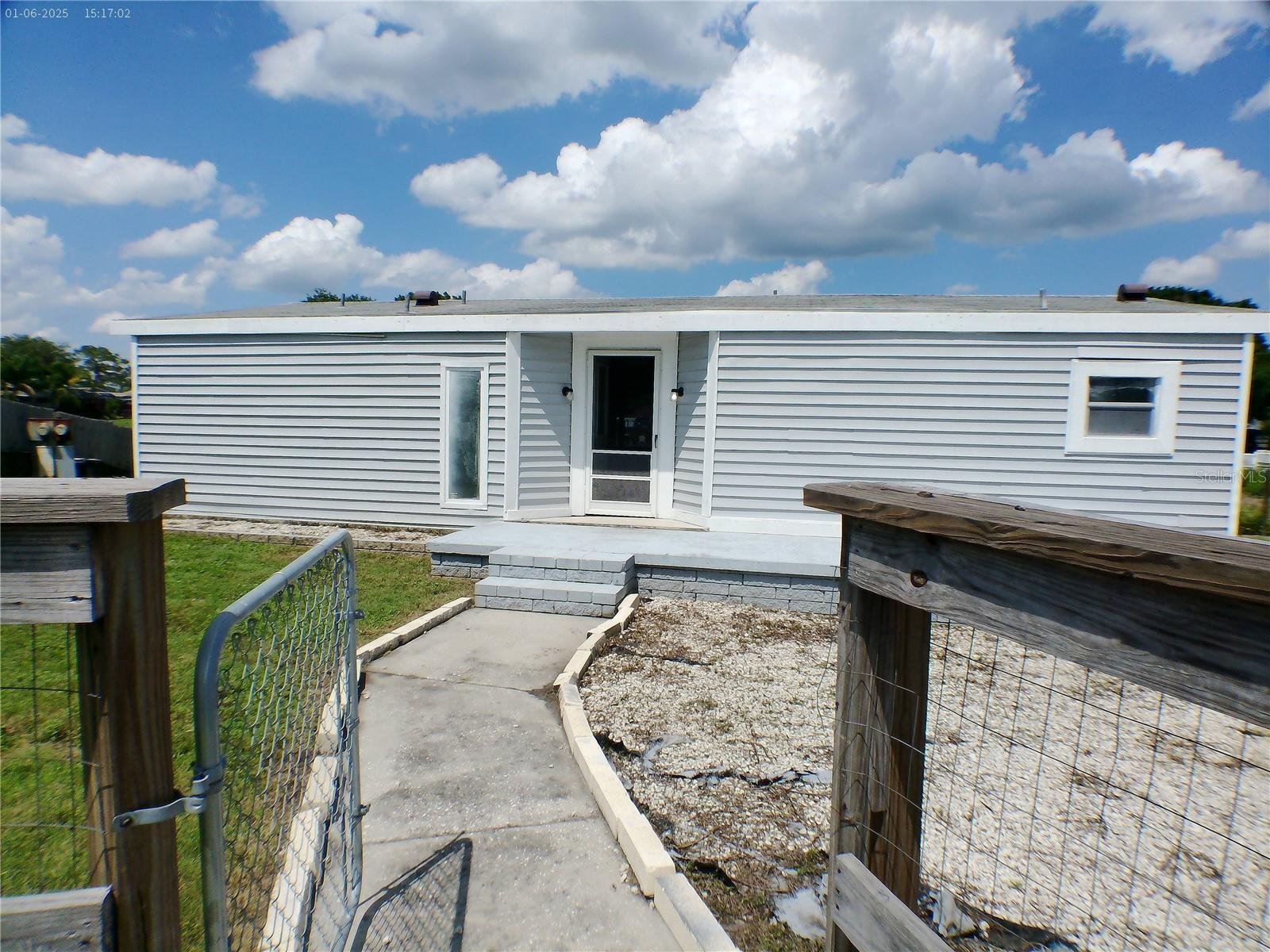 Image 3 of 25 For 1206 Skyview Cove