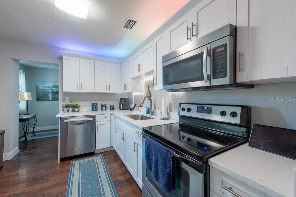 Image 10 of 46 For 5106 15th Avenue S