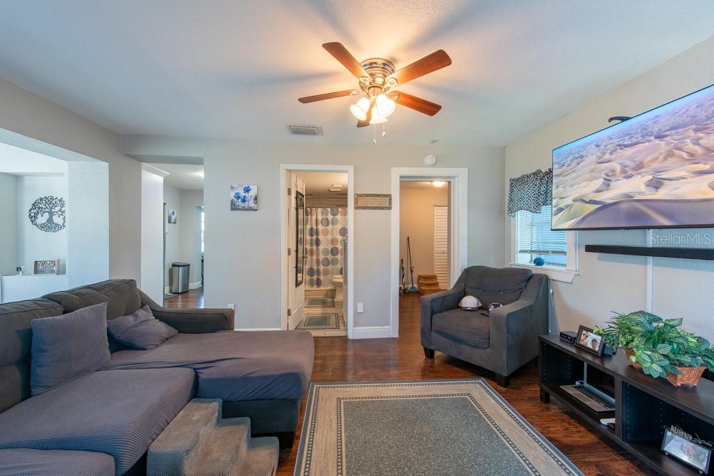 Image 2 of 46 For 5106 15th Avenue S