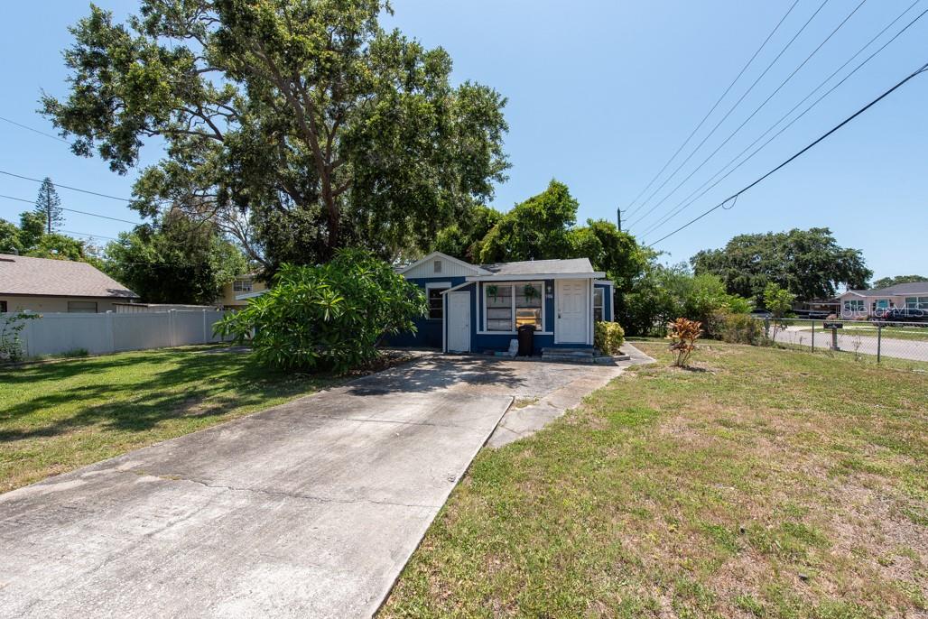 Image 29 of 46 For 5106 15th Avenue S