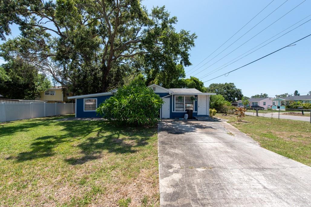 Image 30 of 46 For 5106 15th Avenue S