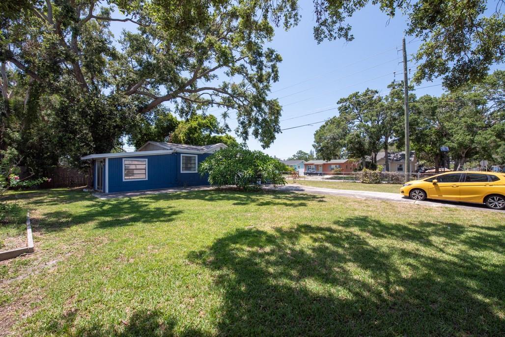 Image 32 of 46 For 5106 15th Avenue S