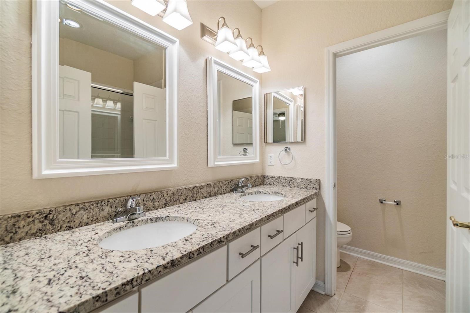 Image 24 of 51 For 3922 Silverlake Way
