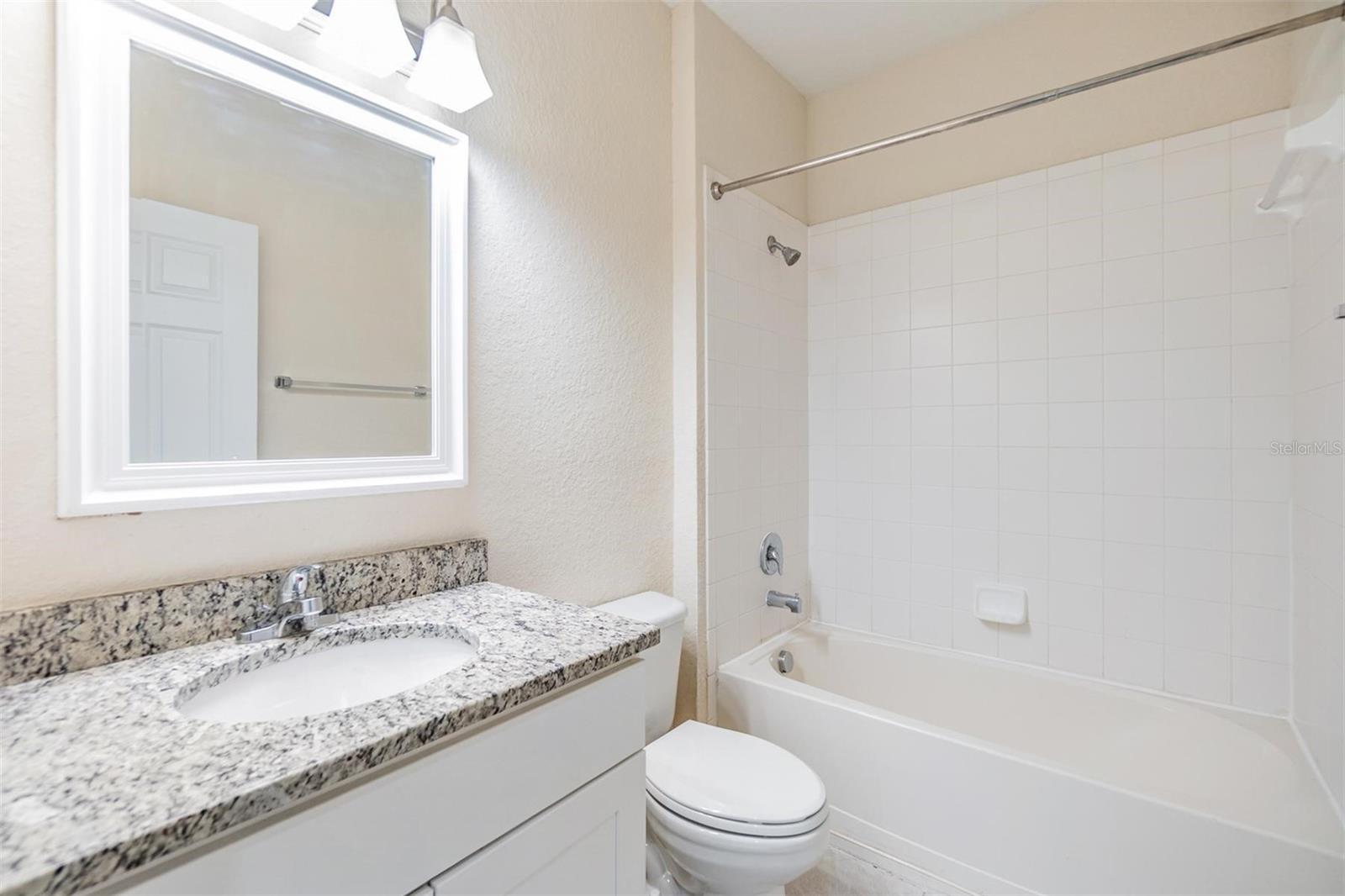 Image 30 of 51 For 3922 Silverlake Way