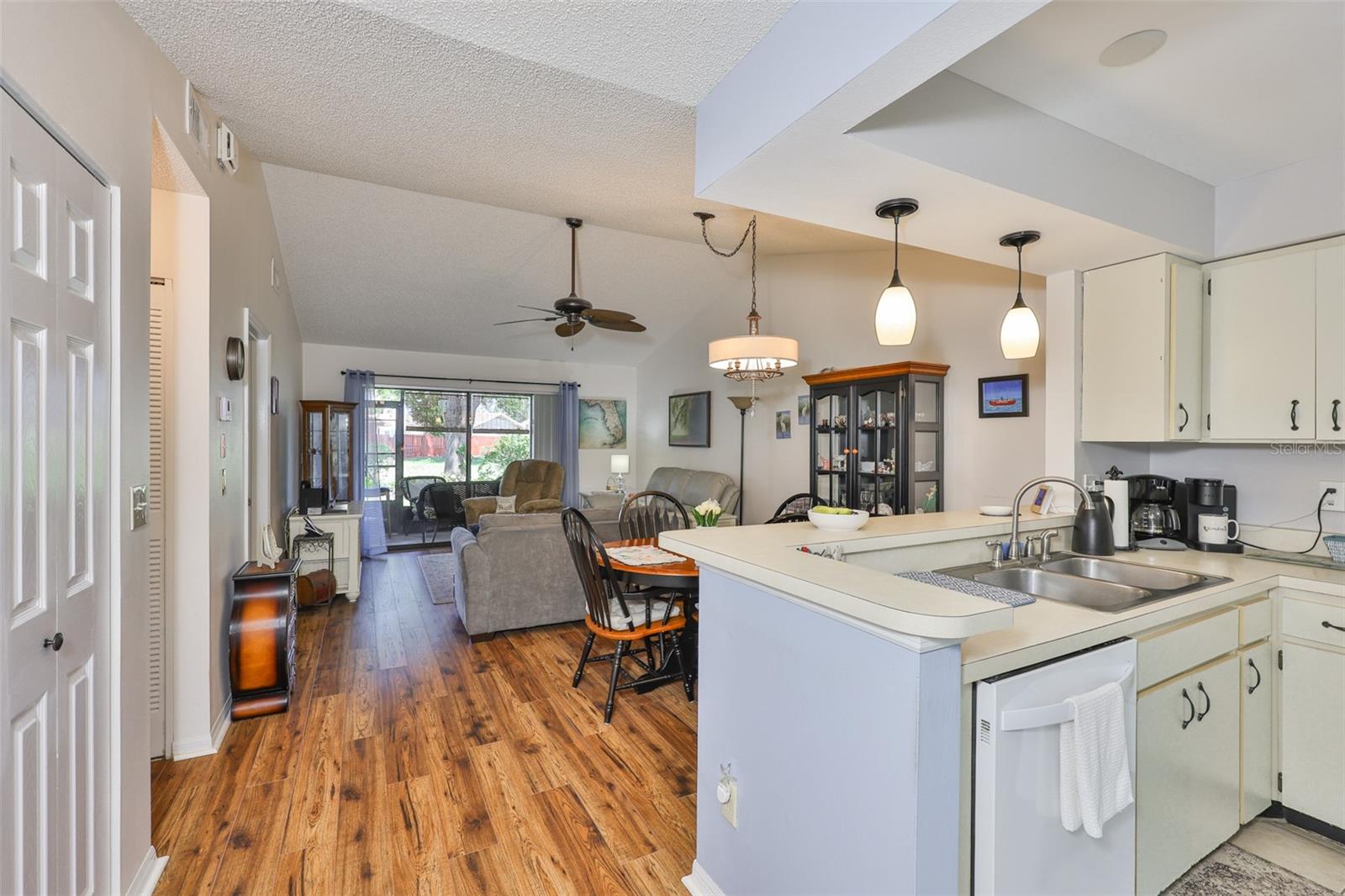 Image 5 of 30 For 311 Knottwood Court