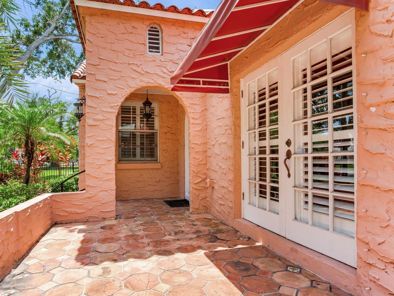 Image 2 of 36 For 4521 Azeele Street
