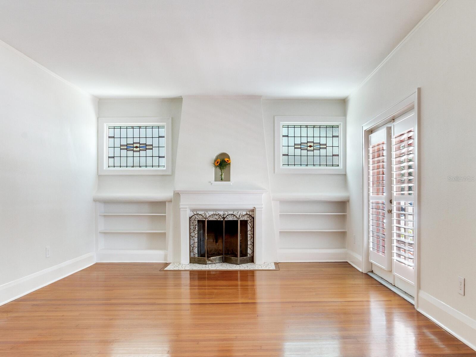 Image 7 of 36 For 4521 Azeele Street