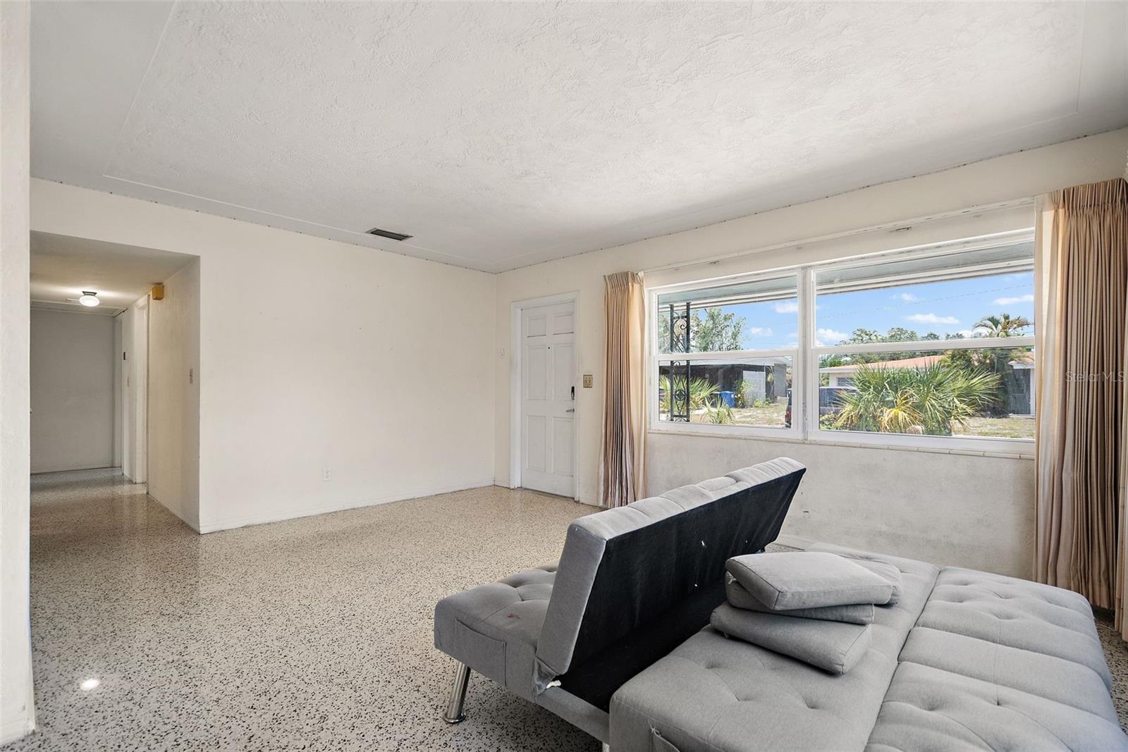 Image 5 of 26 For 6132 7th Avenue S