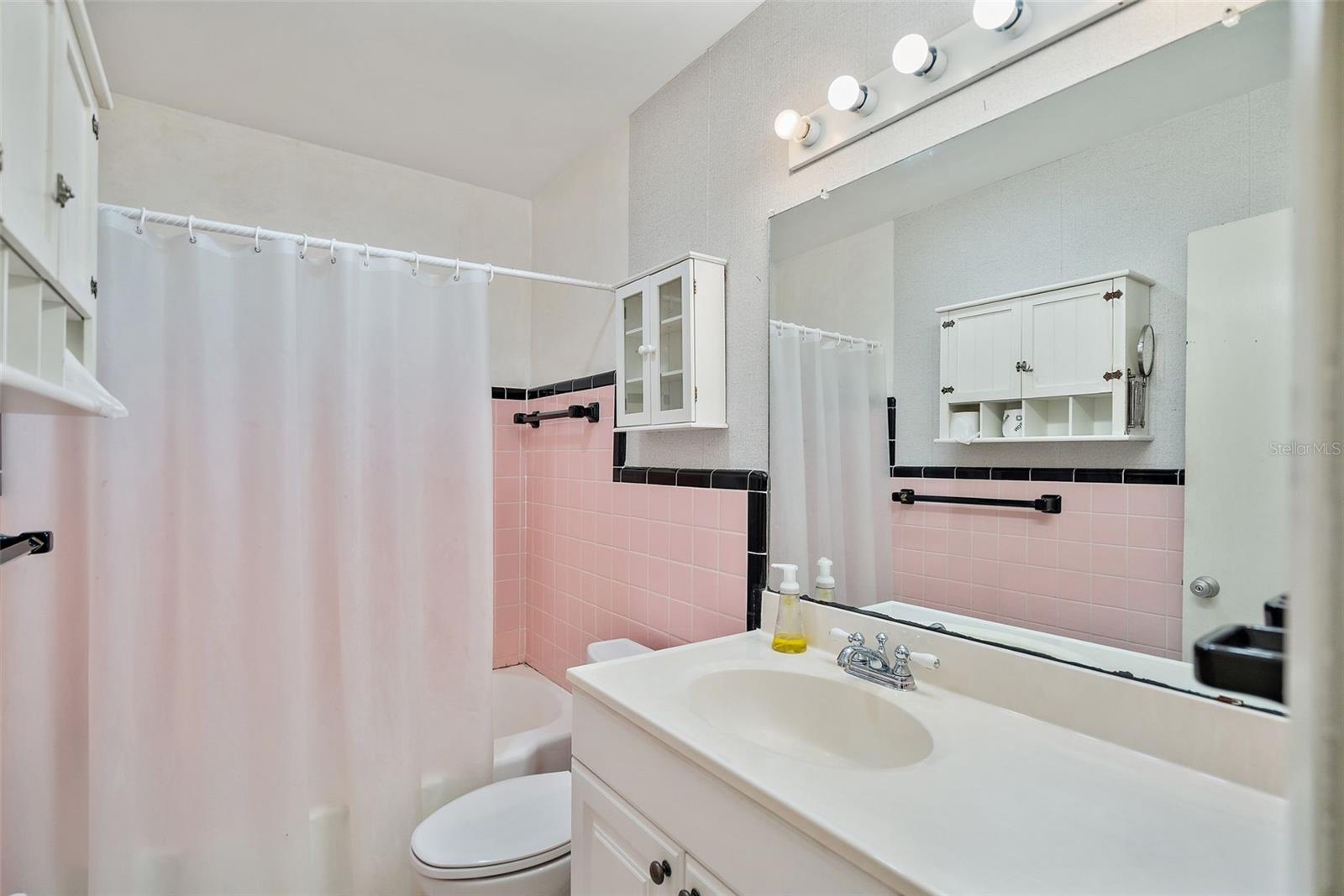 Image 6 of 26 For 6132 7th Avenue S