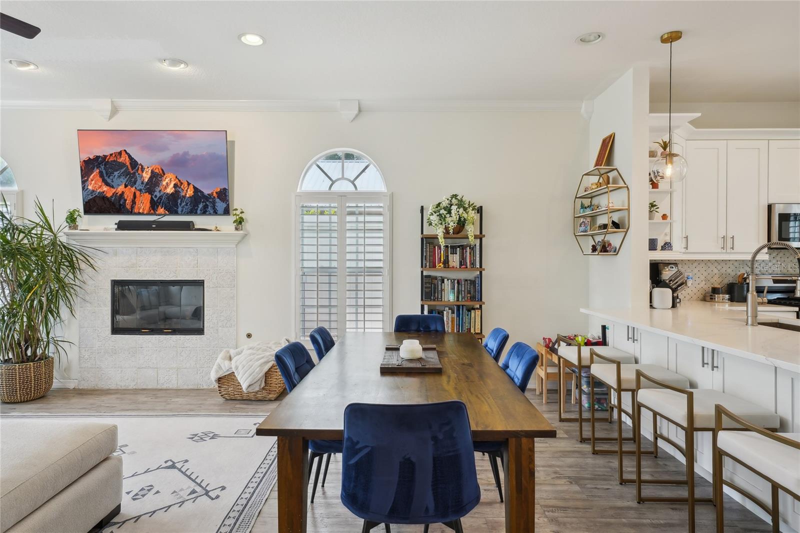 Listing photo id 8 for 2616 11th Street N